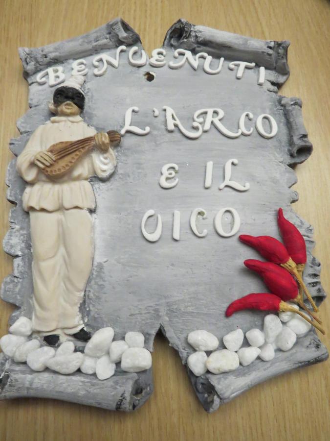 לינה וארוחת בוקר נאפולי L'Arco E Il Vico מראה חיצוני תמונה